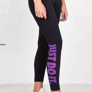 NWT Nike Leg-A-See JDI Leggings size Small